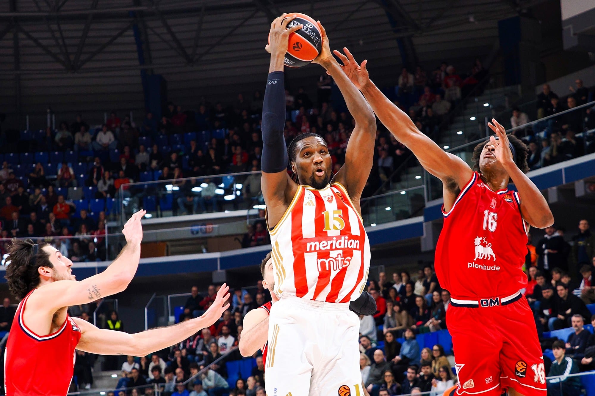 Euroliga: Crvena zvezda přijíždí do Astroballe bez pravého pivota